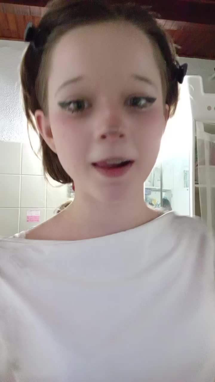 @Emiii