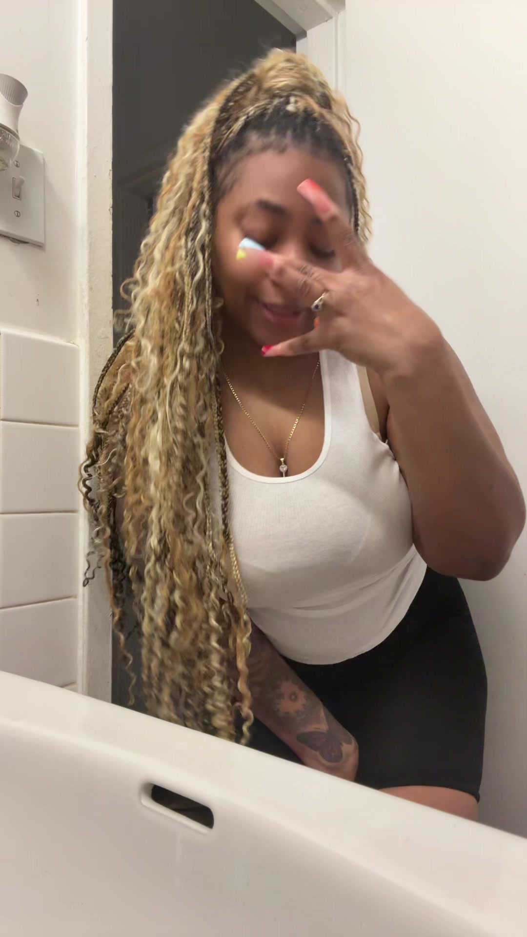 @🖤