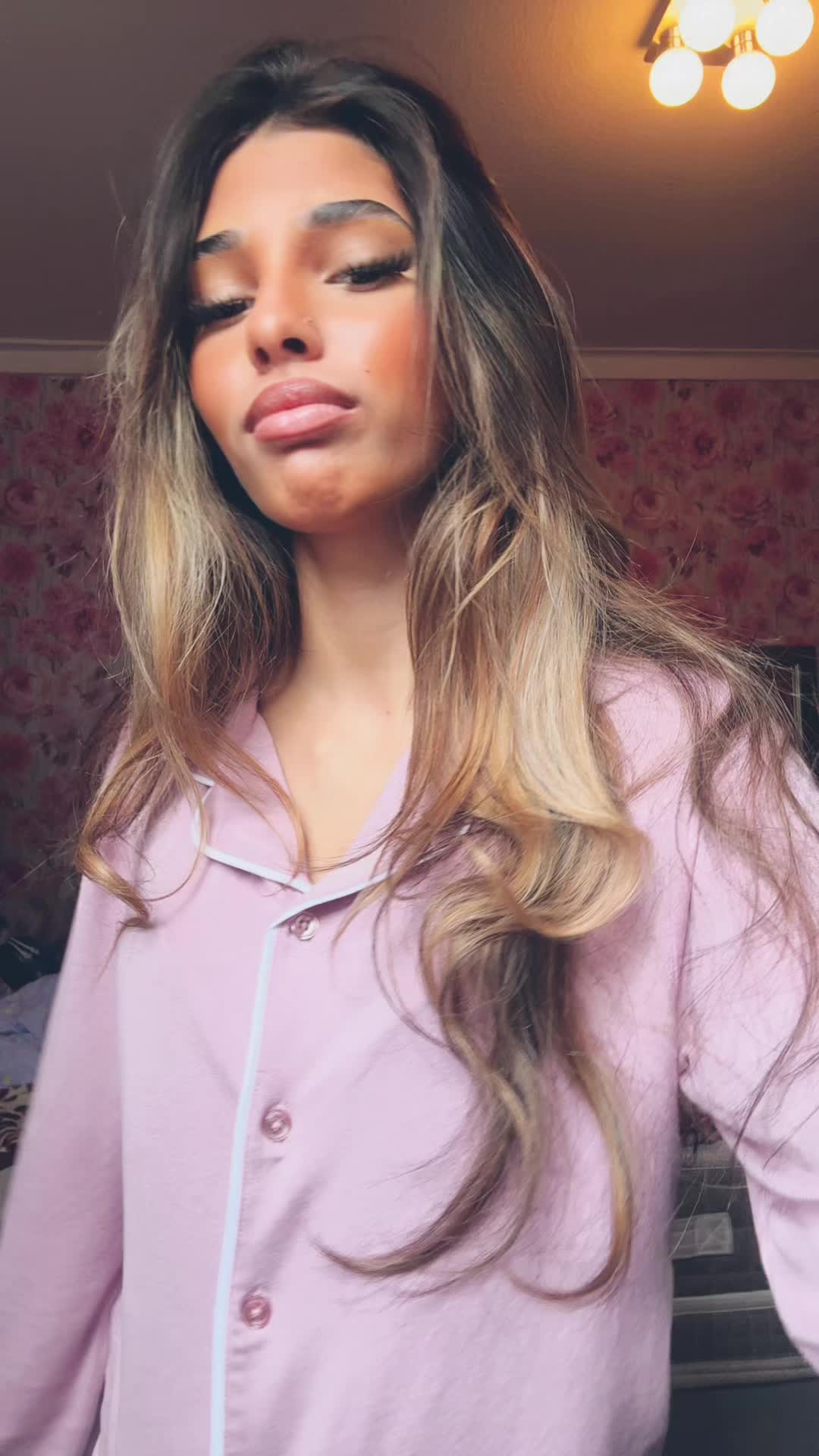 @𝒖𝒔𝒆𝒓.𝒉𝒆𝒍𝒆𝒏𝒂