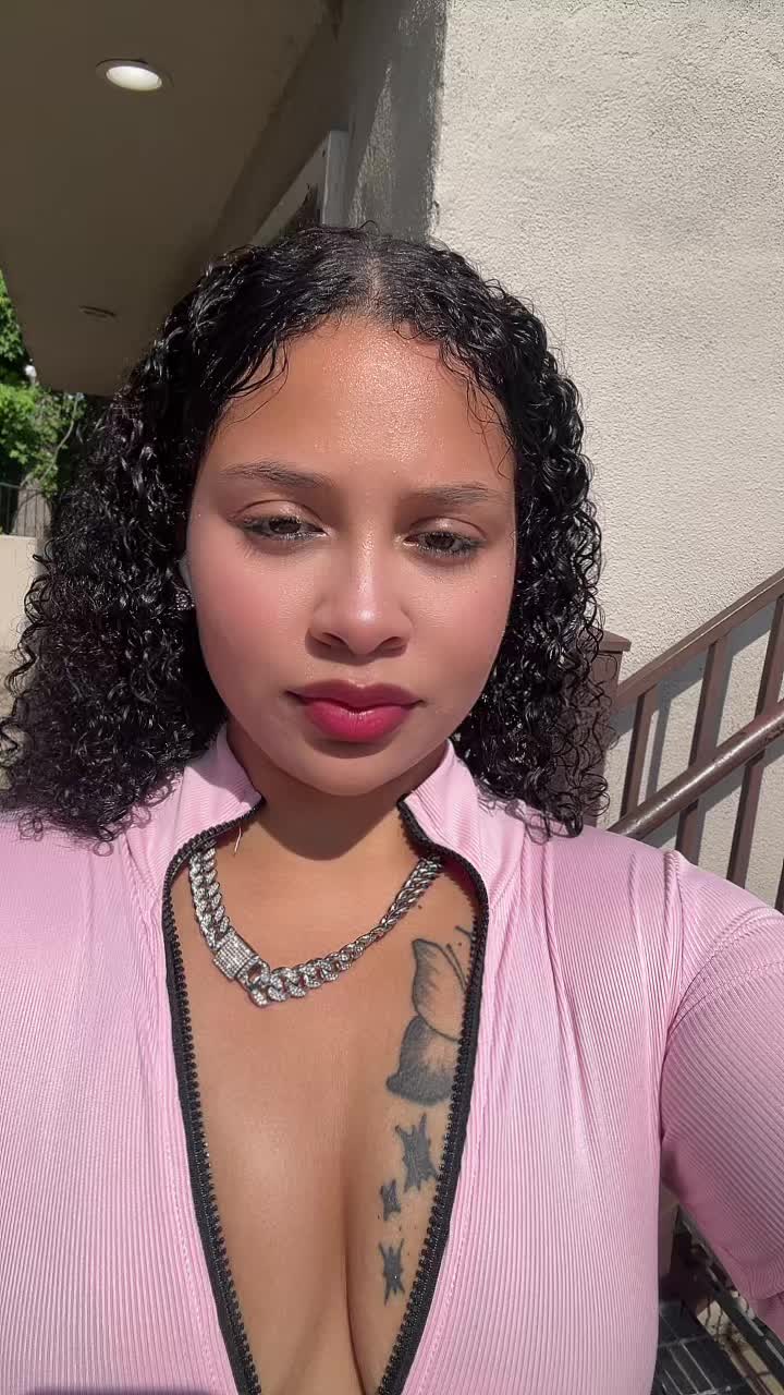 @Pretty_Krissy