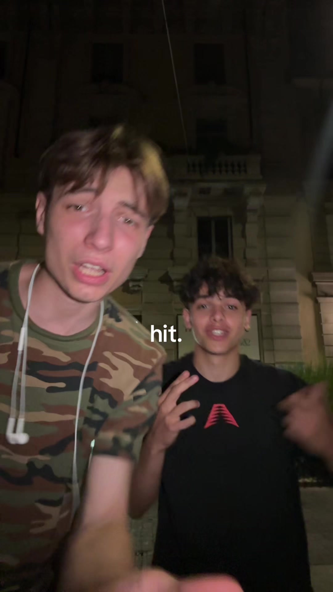 @Reskyu