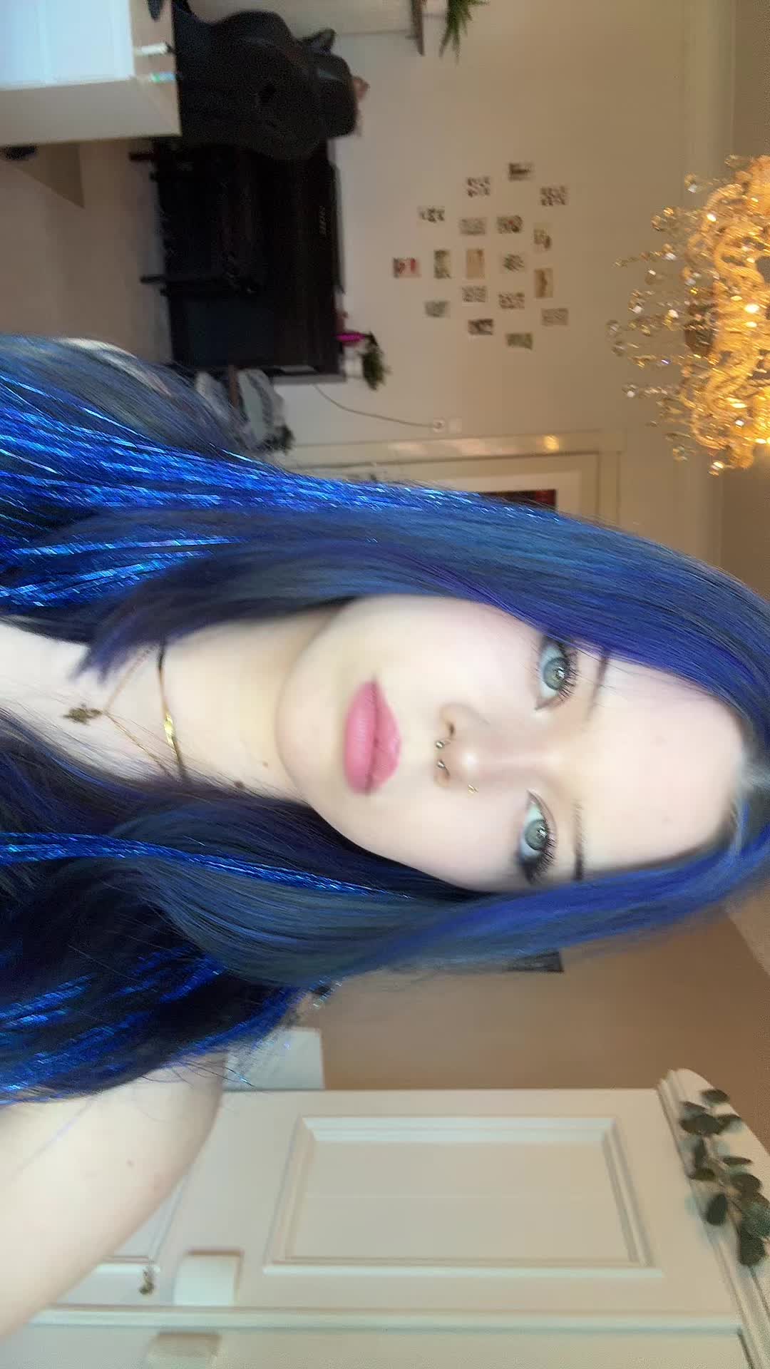 @Vicky シ