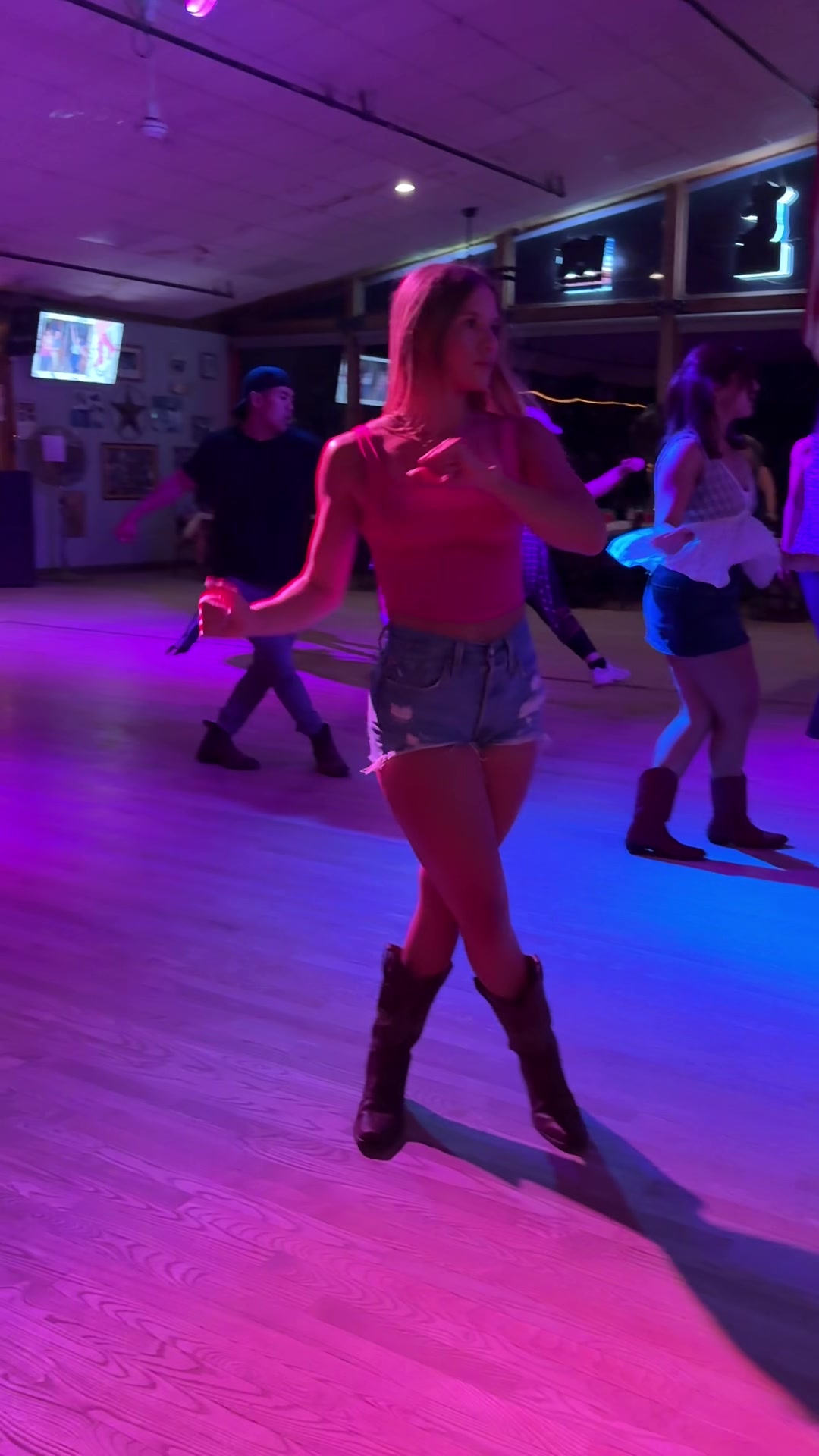 @kaitlyn