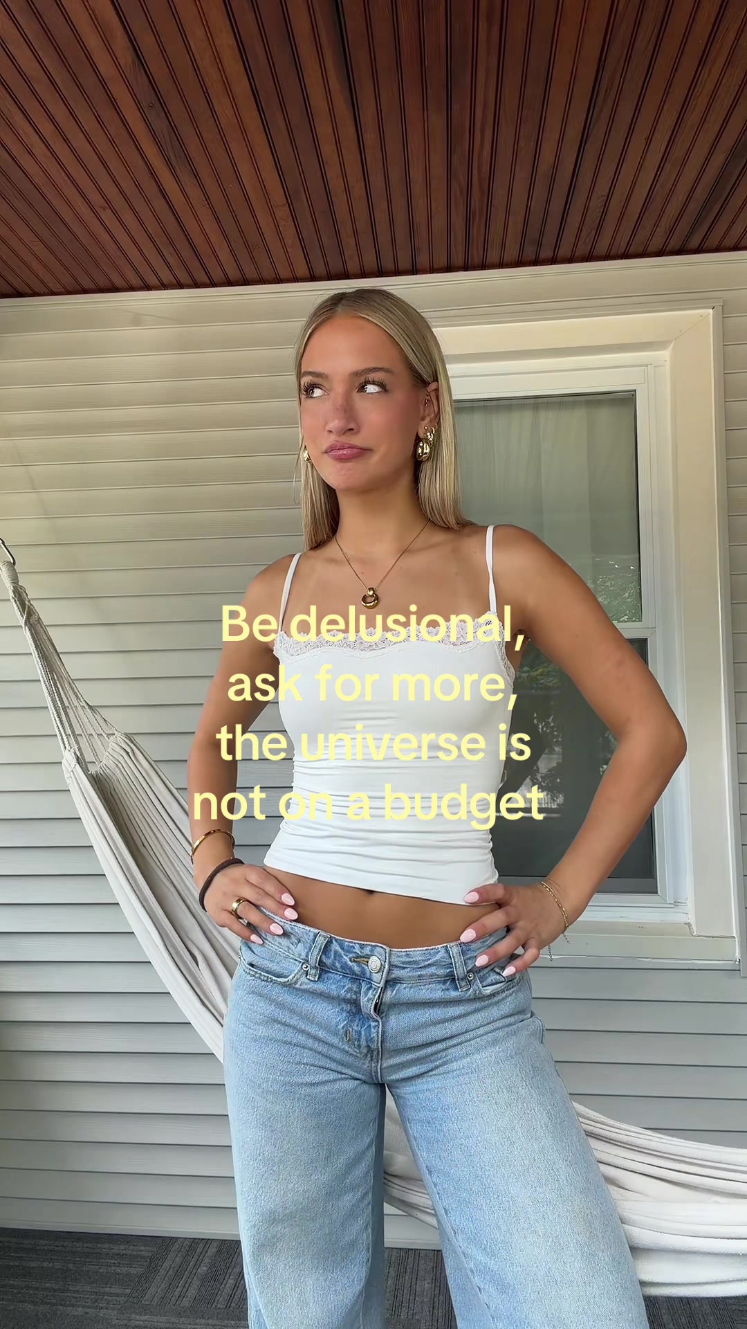 @caitlynnavery