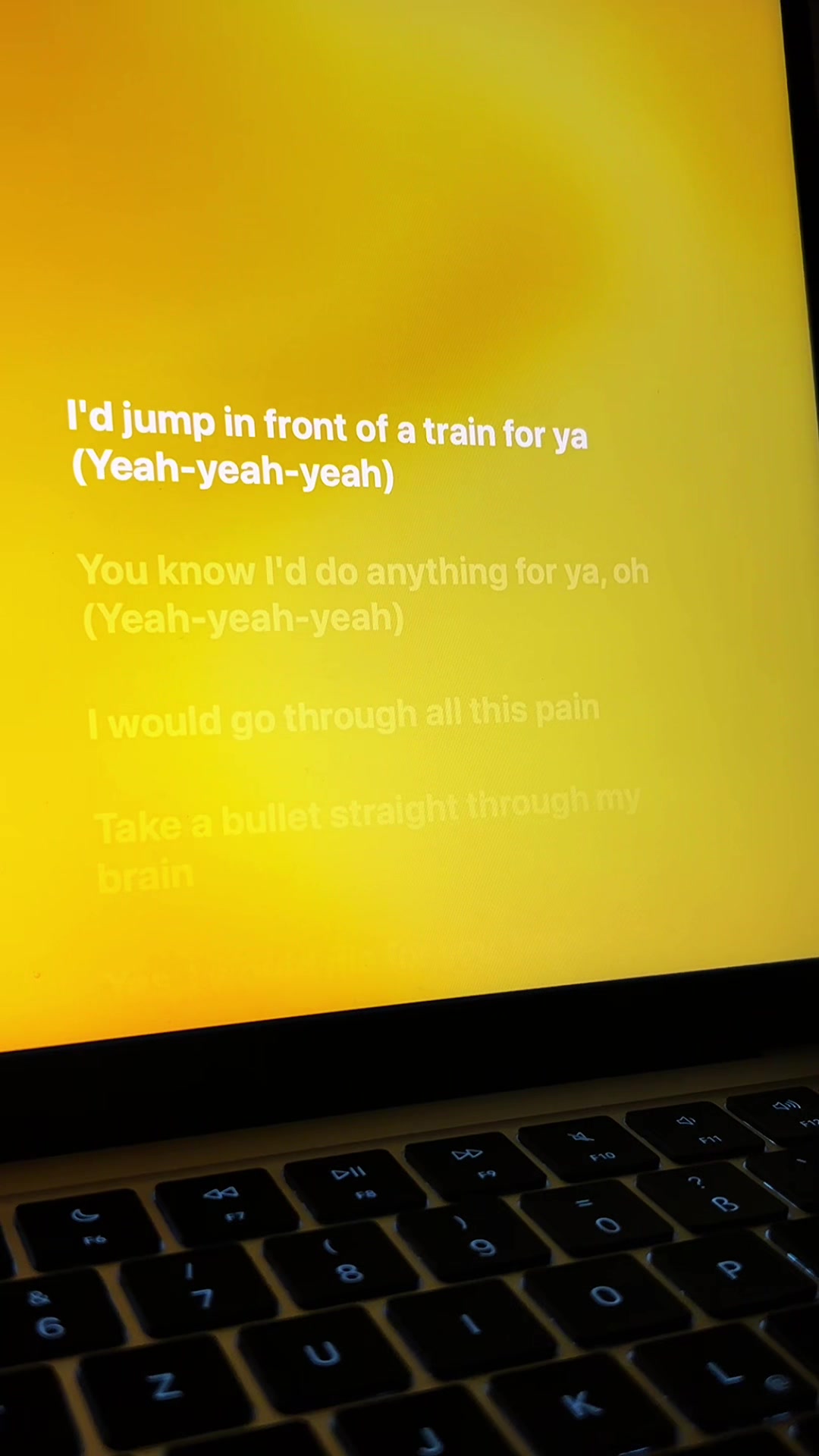 @🎧