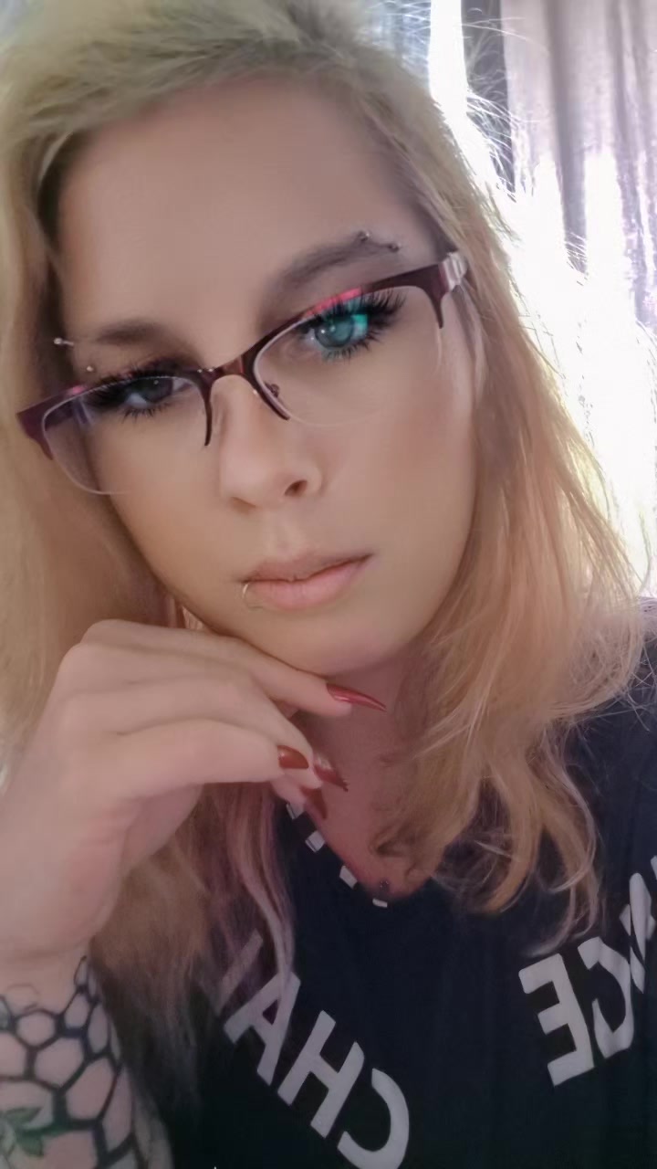 @RuthLessQueen