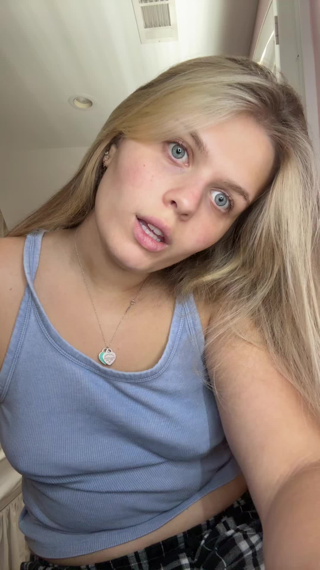 @temarosee_