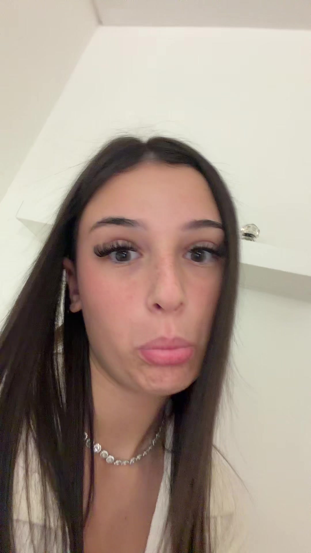 @elisaAAAA