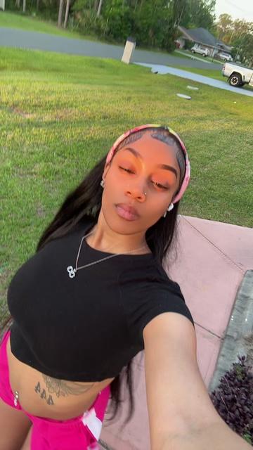 @Tinyy🦋🥀