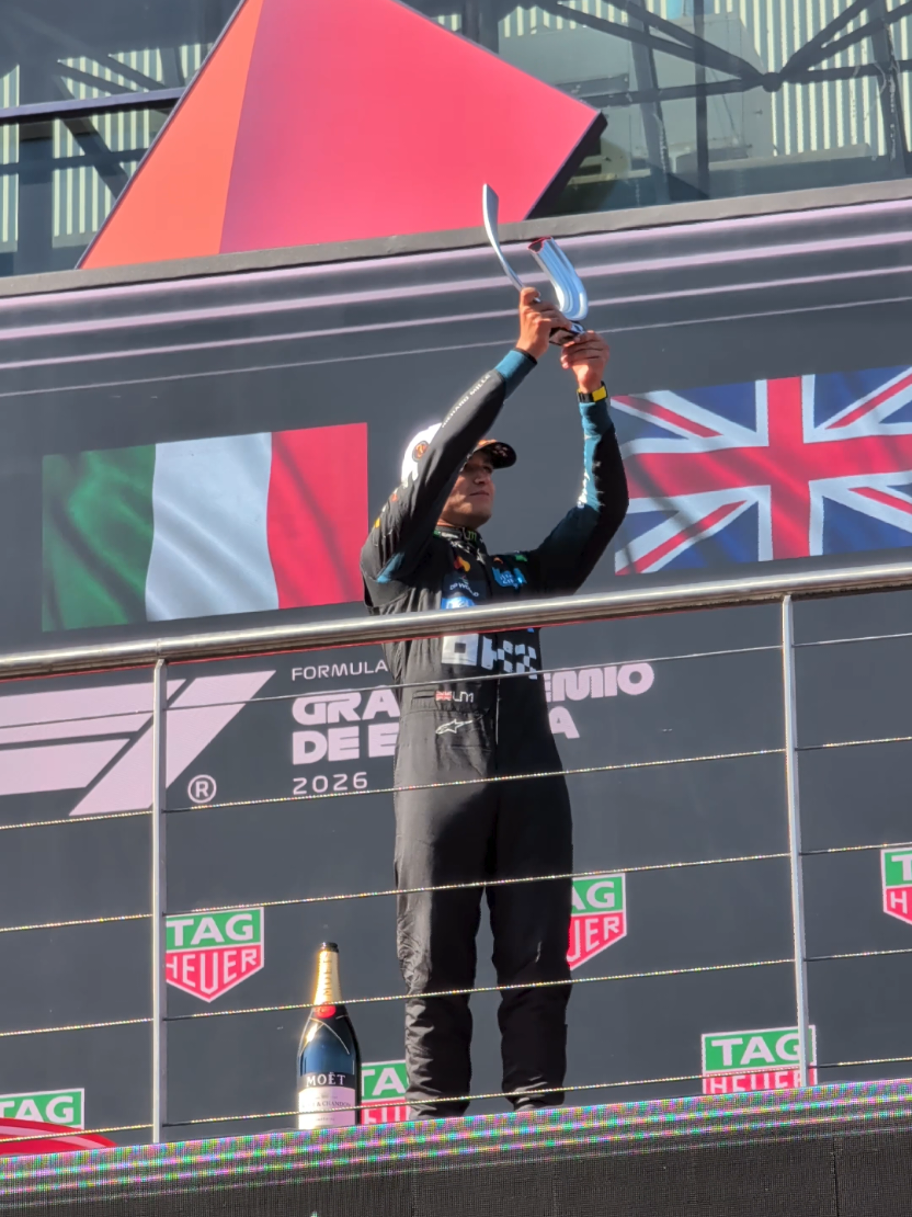 @McLaren Mastercard F1 Team 🧡