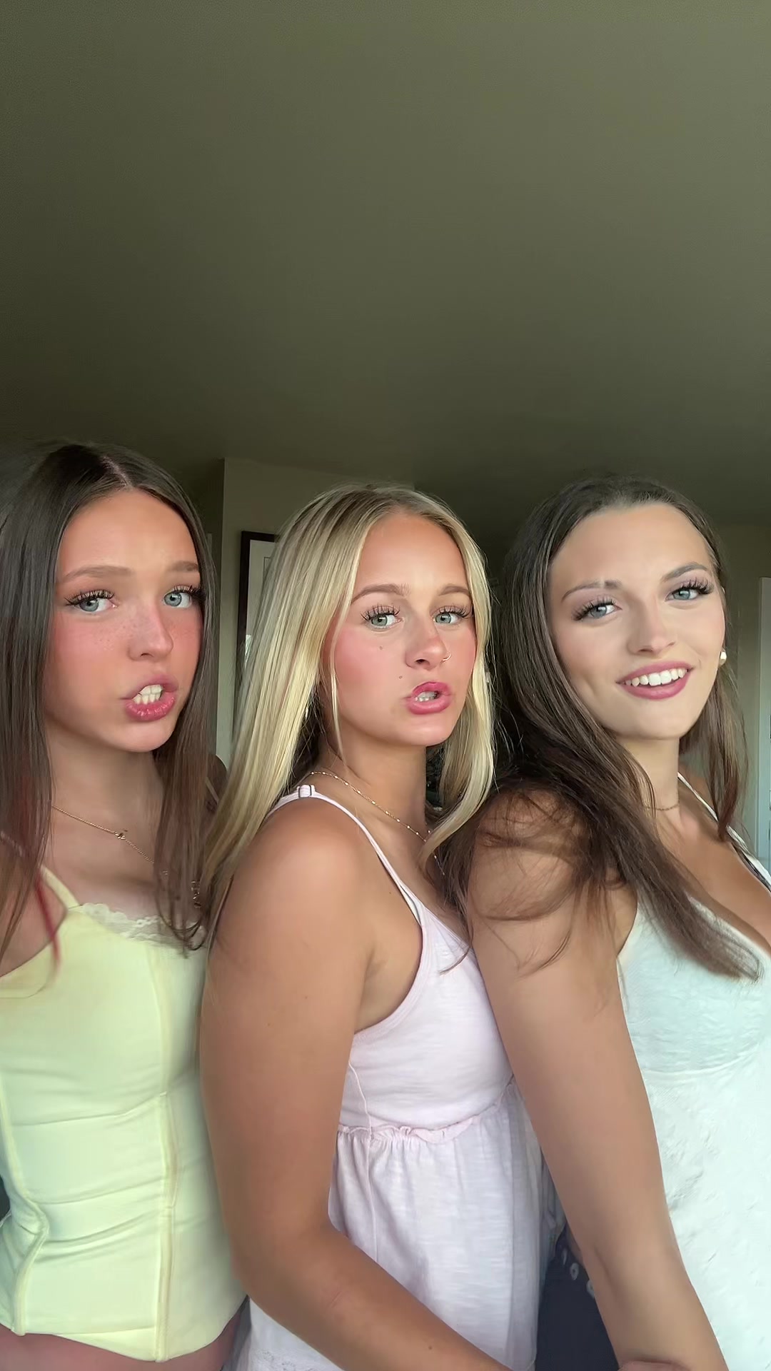 @😝