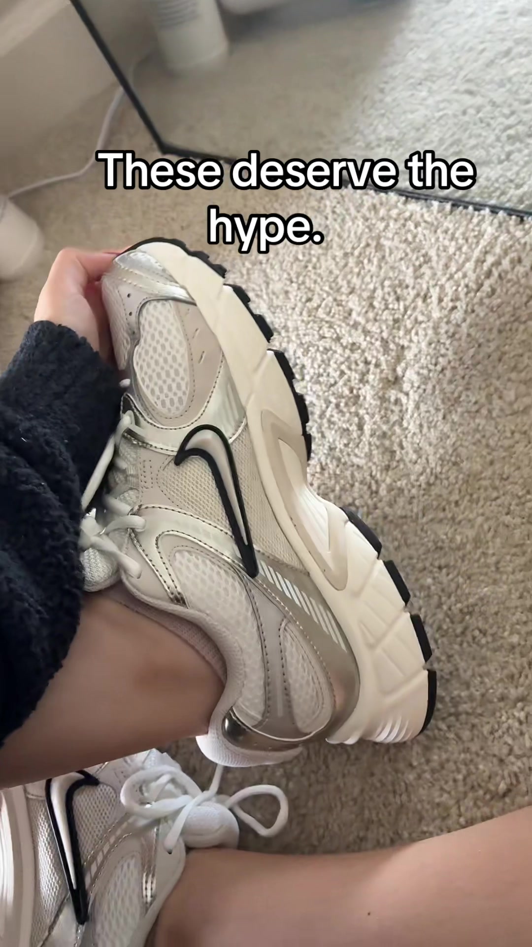 @lydfinds