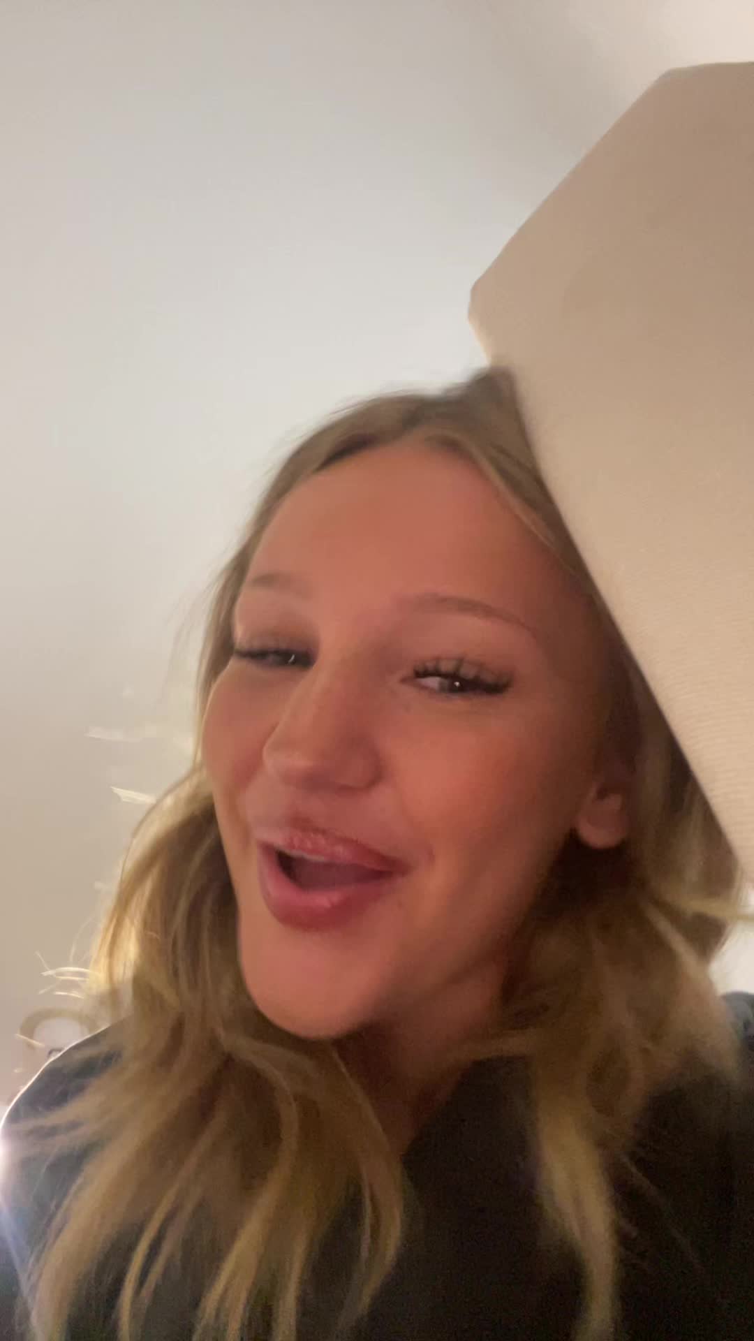 @noellesvip