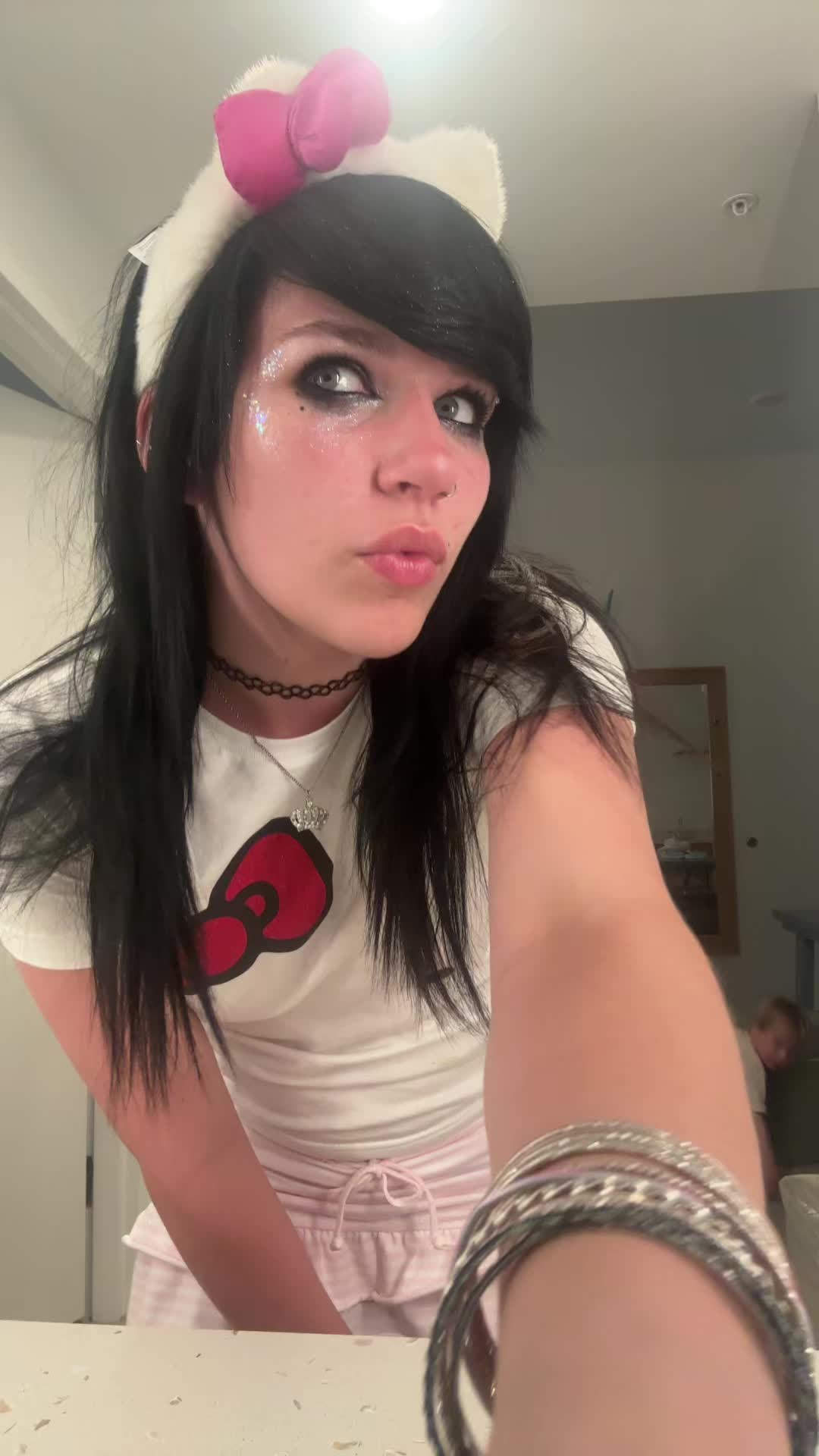 @thackerymustdie