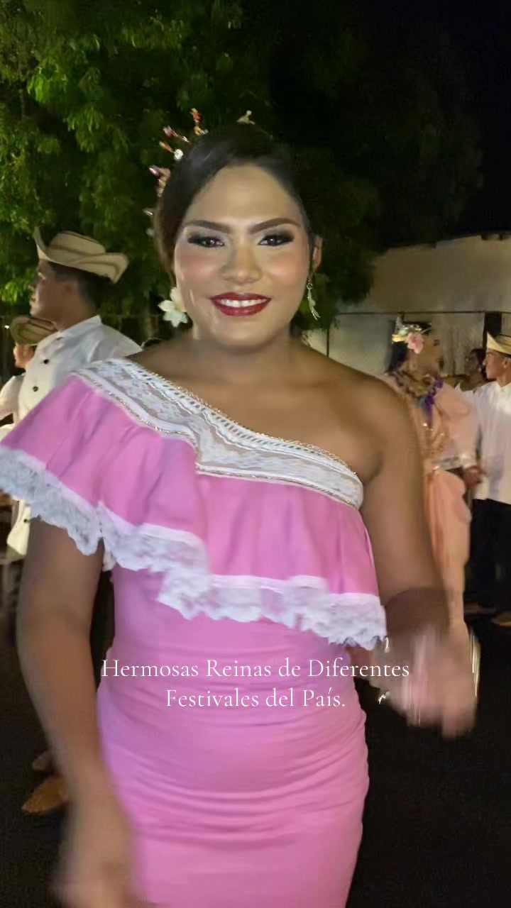 @Festival Pollera Veraguense