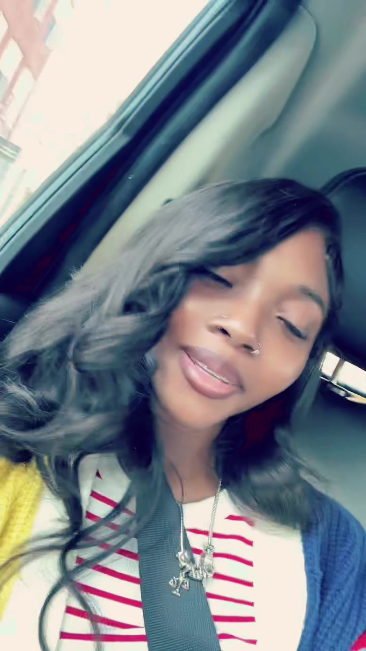 @moraa.