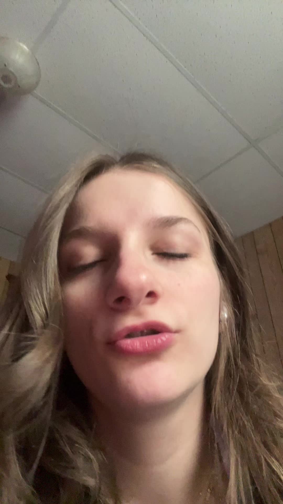 @shayla0o0