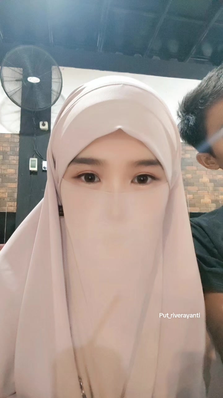 @Putriii🦋🦋