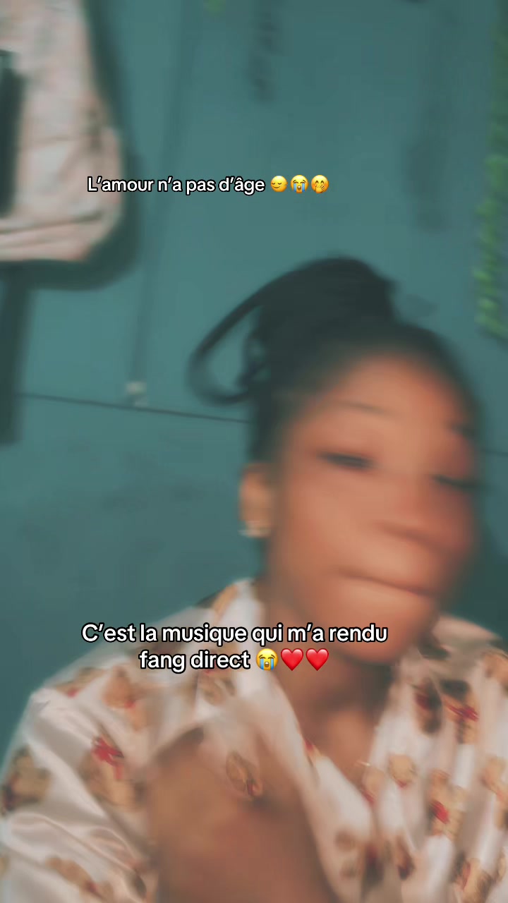 @༻𝓢𝓱𝓸𝓵𝓪༺💜