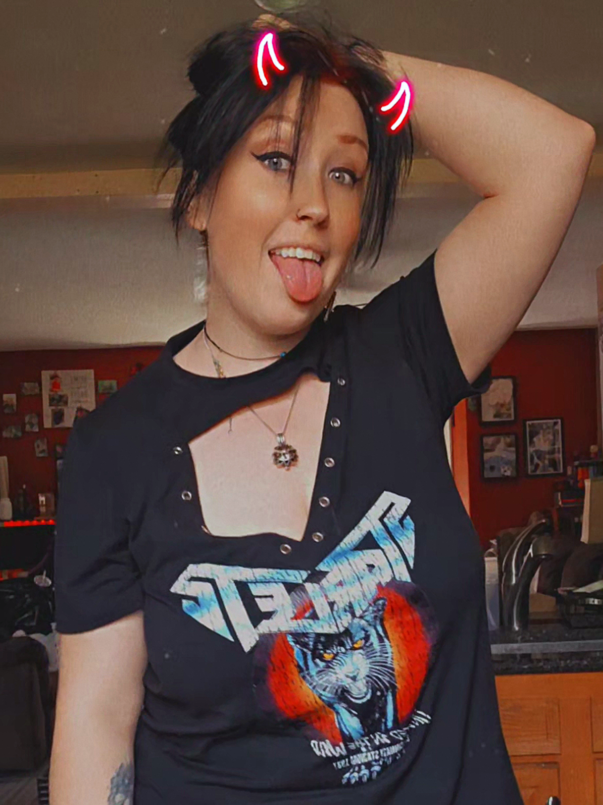 @Dezzyraii 🖤