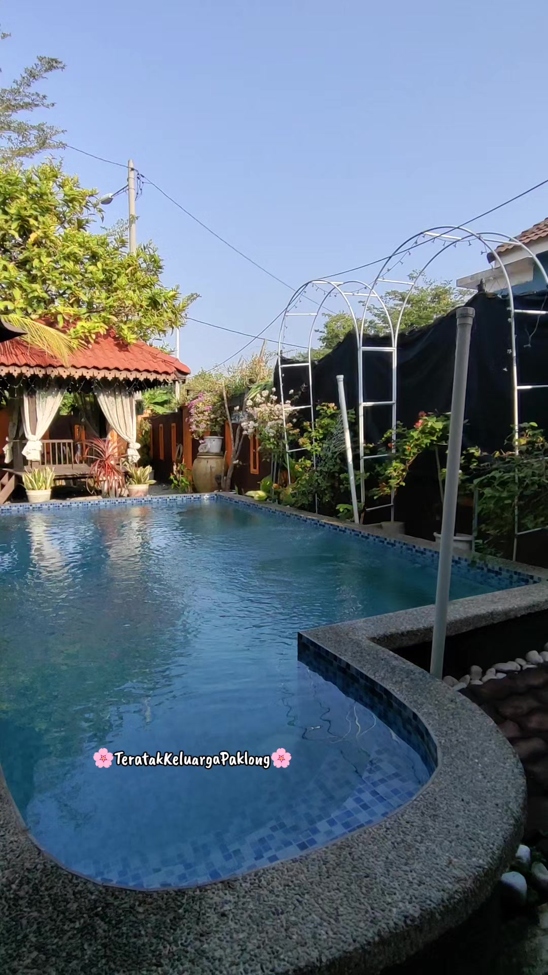 @Teratak Keluarga Paklong