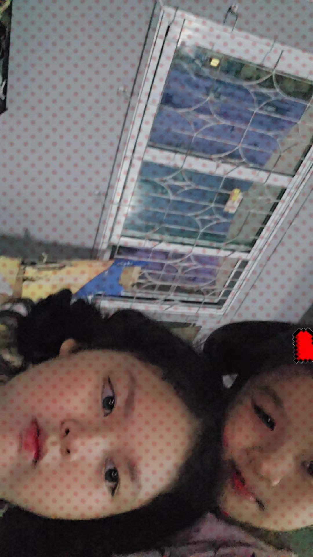 @monalonee