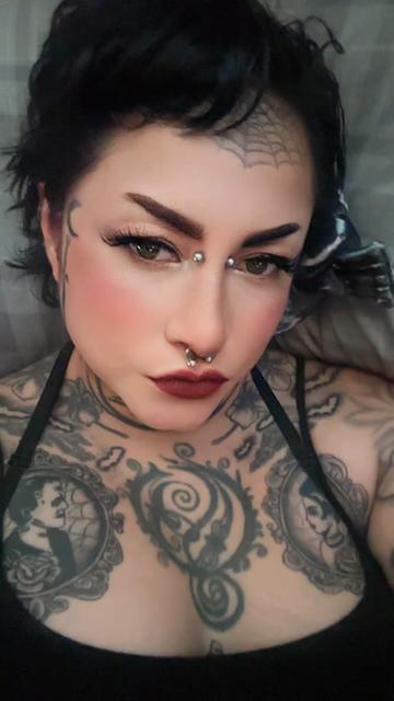 @Morbid pinup