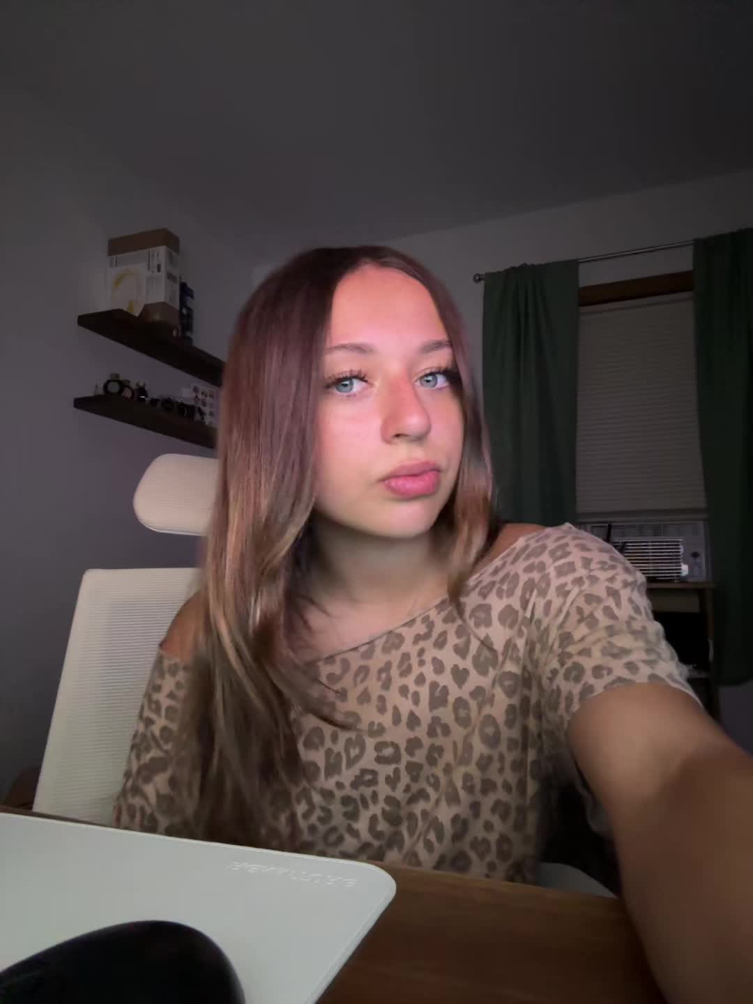 @Mynameizzybella