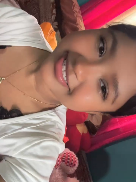 @PRIYA🫶🧿