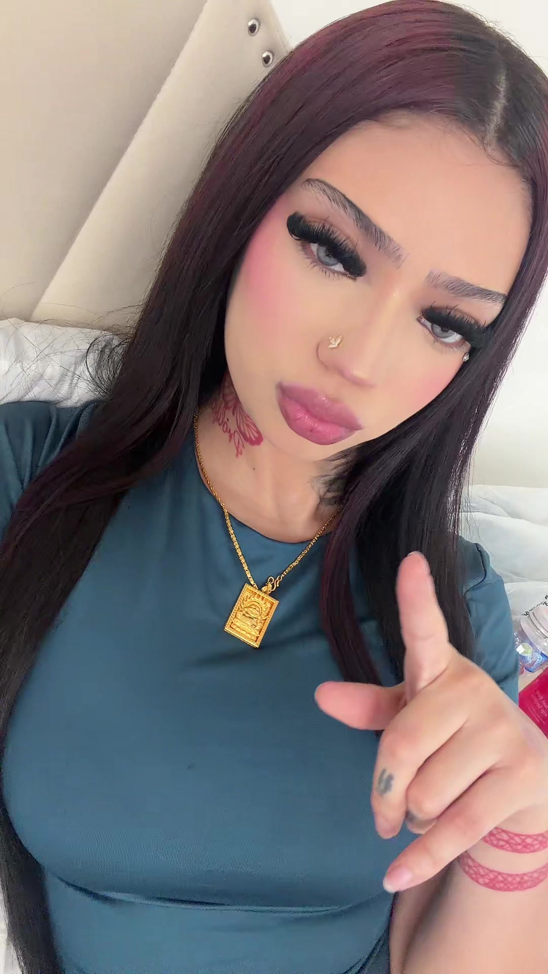 @Aysslin