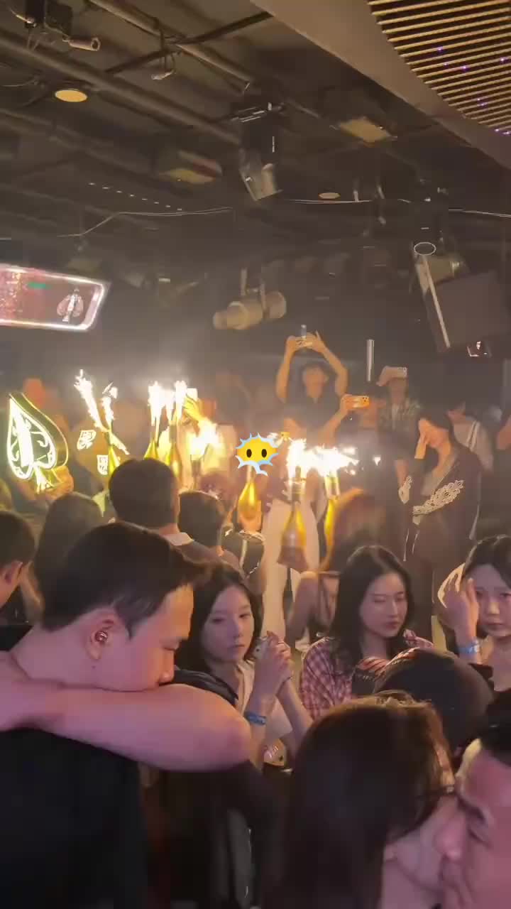 @Aleek 🇰🇷🇮🇩