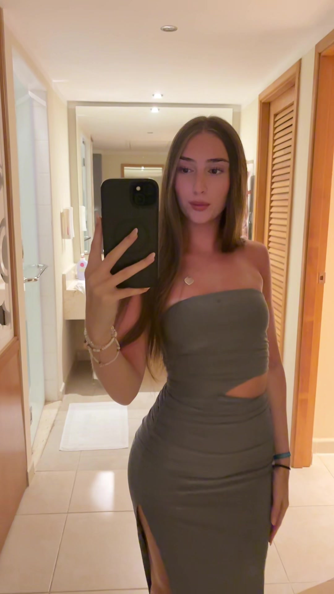 @ella