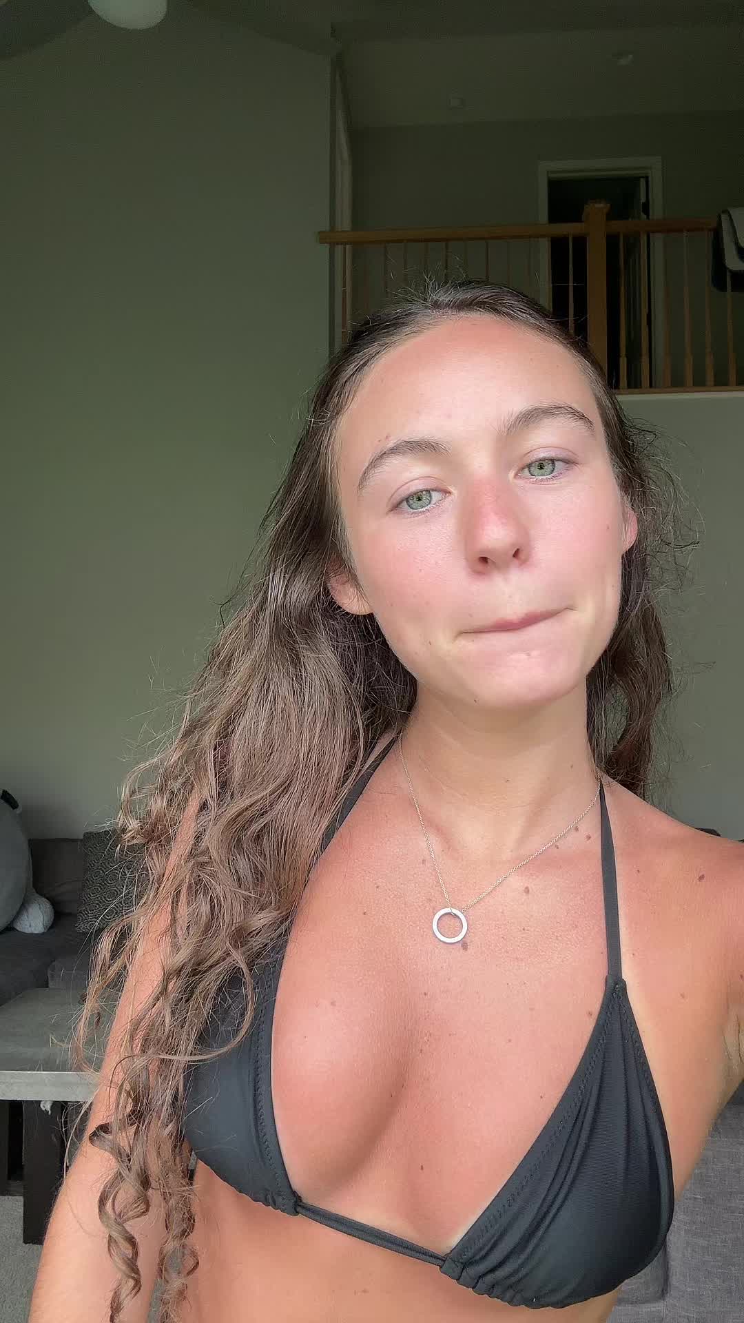 @🥂va