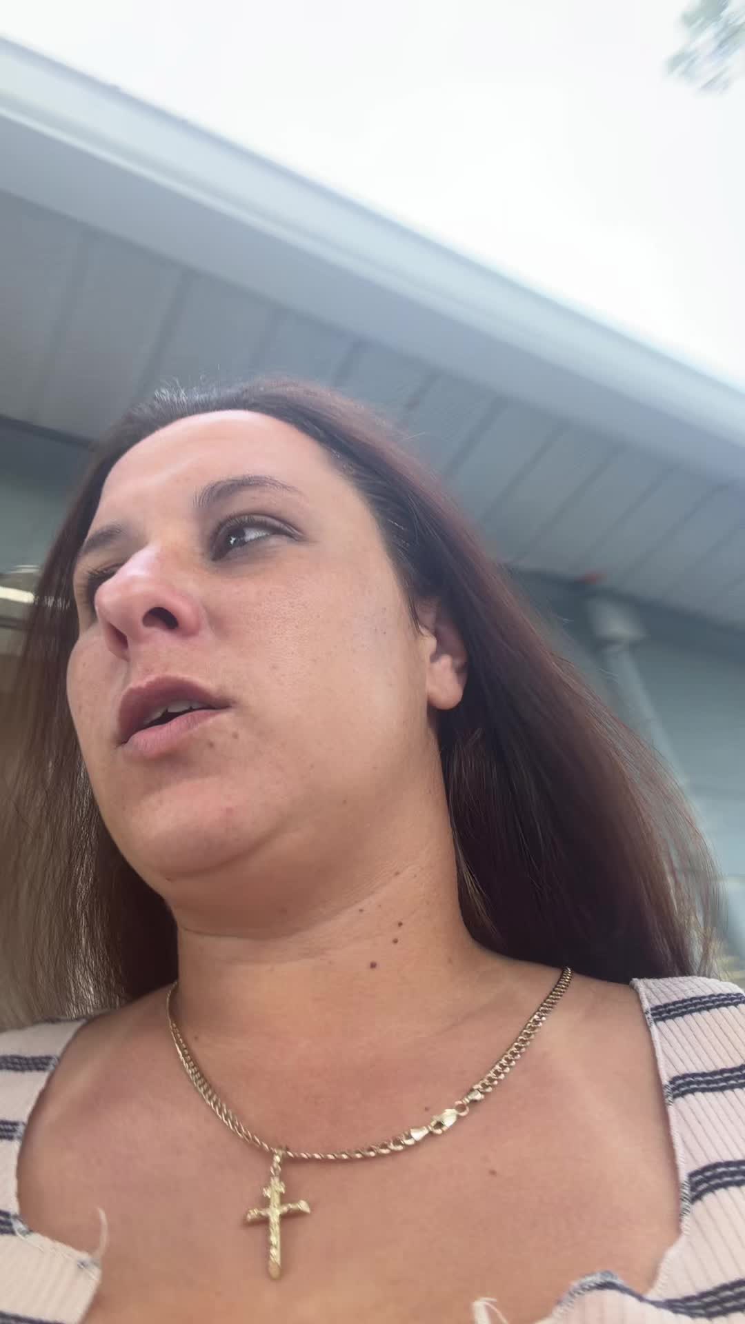 @Leana
