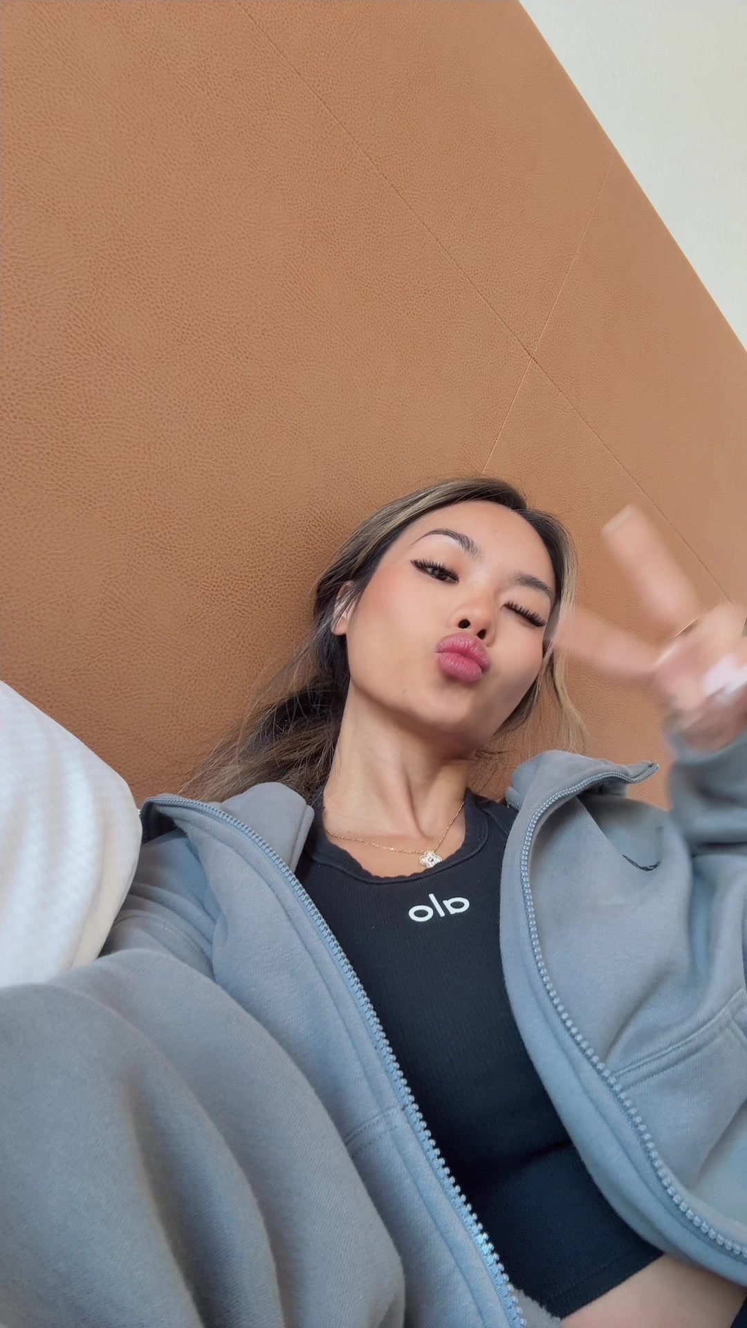 @Dee