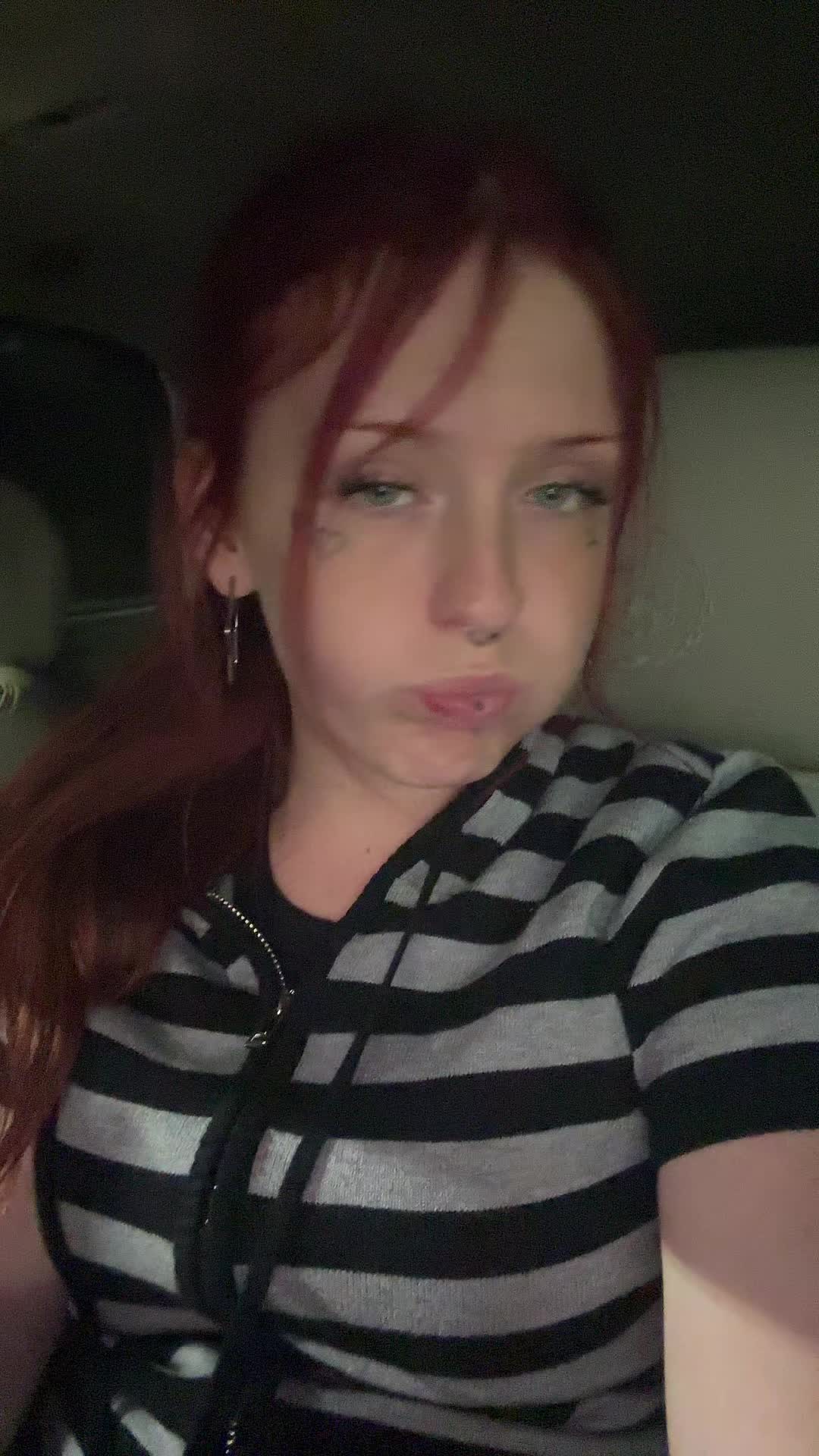 @️
