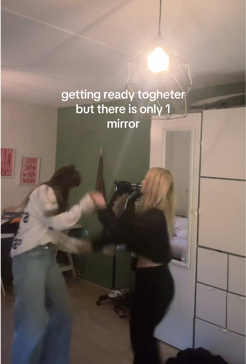 @𝐯𝐥𝐢𝐧𝐫𝐨𝐨𝐝𝐡𝐮𝐢𝐳𝐞𝐧