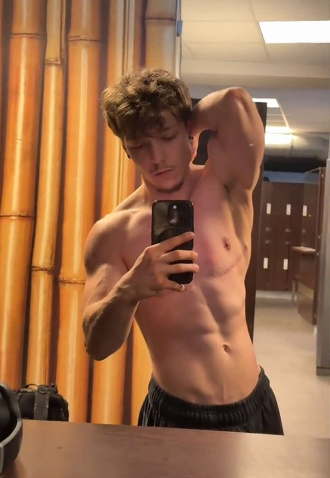 @just.a.rxndom.gymbro