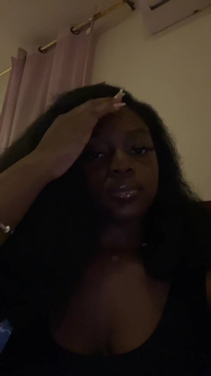 @𝑀𝒶𝓃𝓃𝒾𝑒