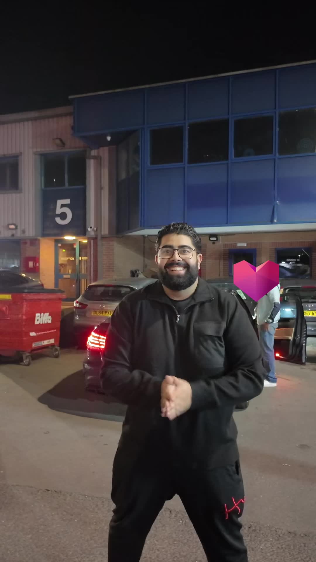 @V8OMXR