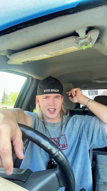@J🕷️Gwilly💜
