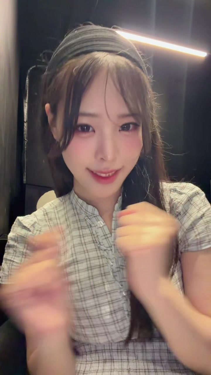 @みる