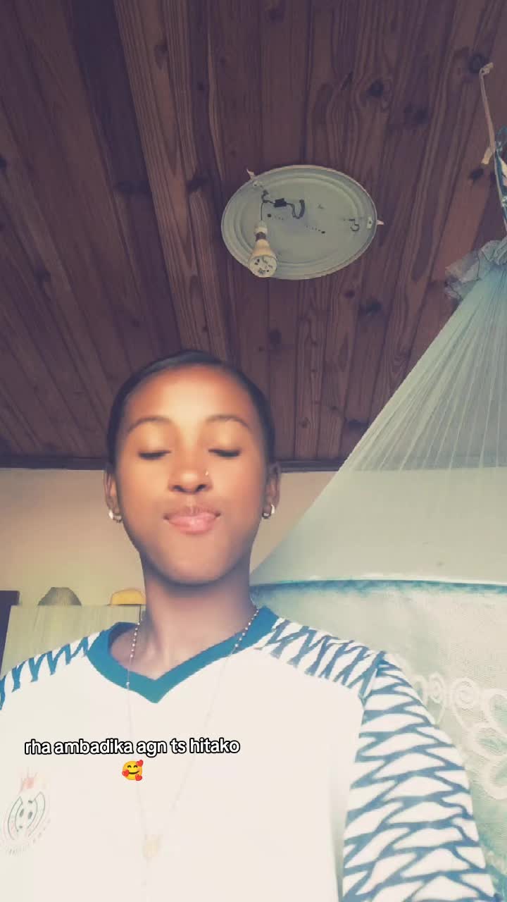 @😍Malalatiana Olivia
