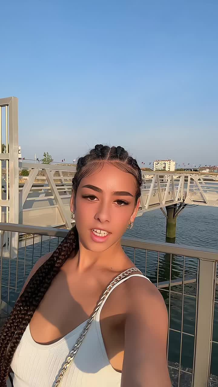 @Anaislrs