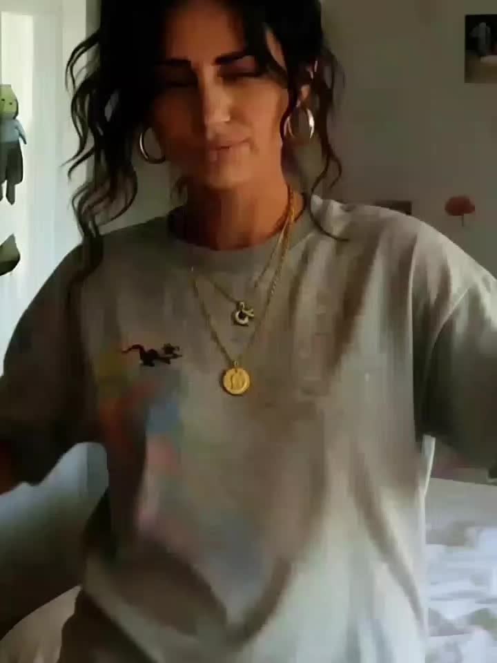 @Nelcia48