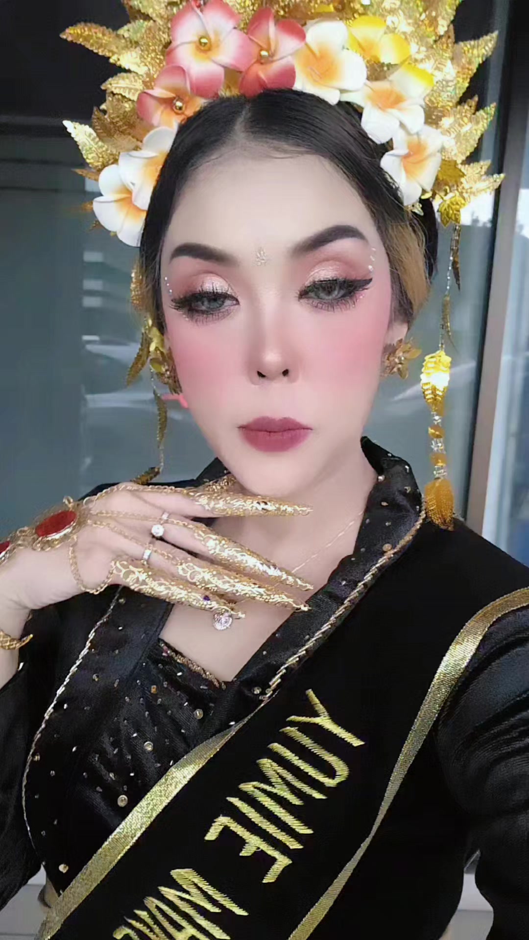 @incess Ayumi