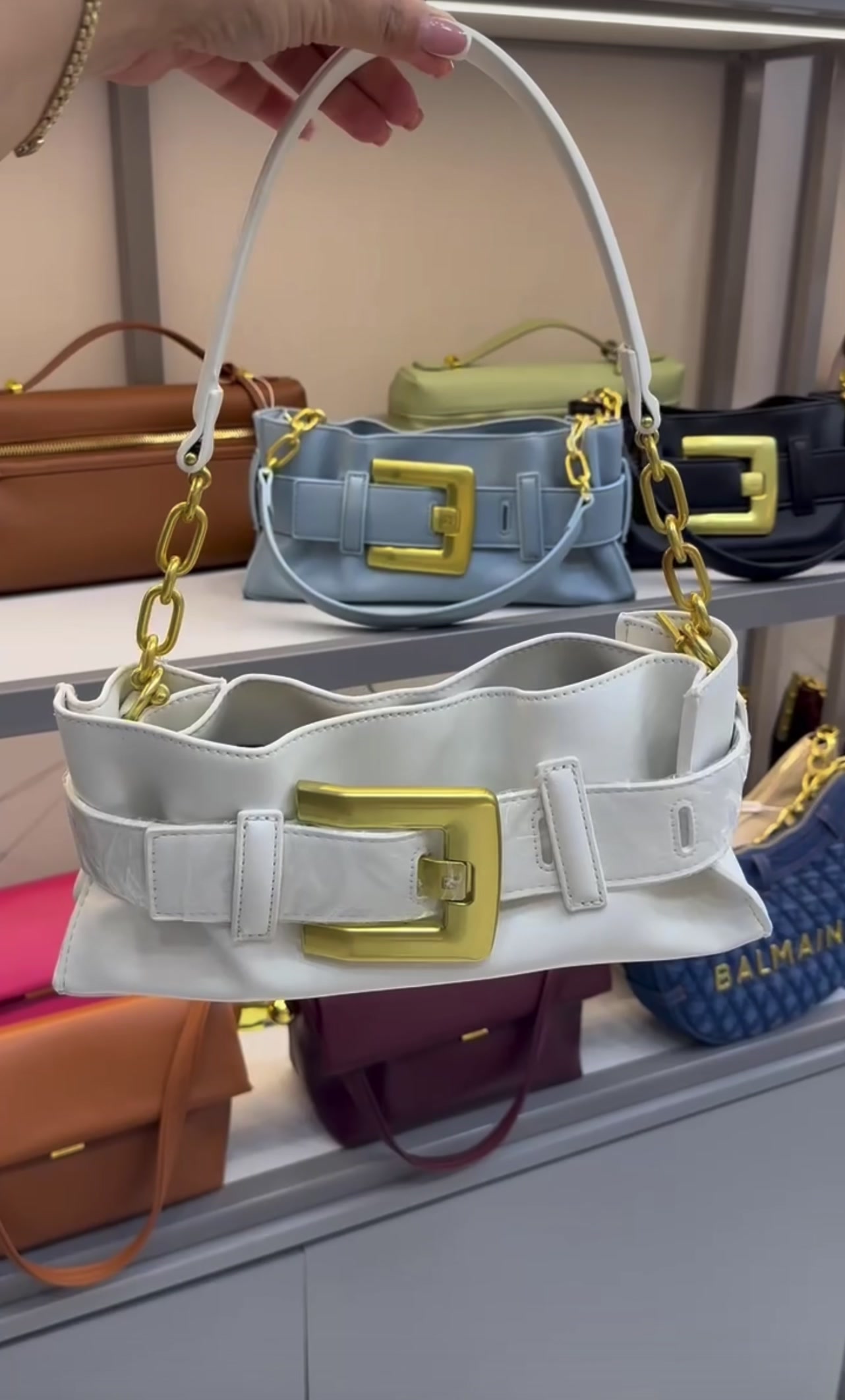@leo.lux_bags