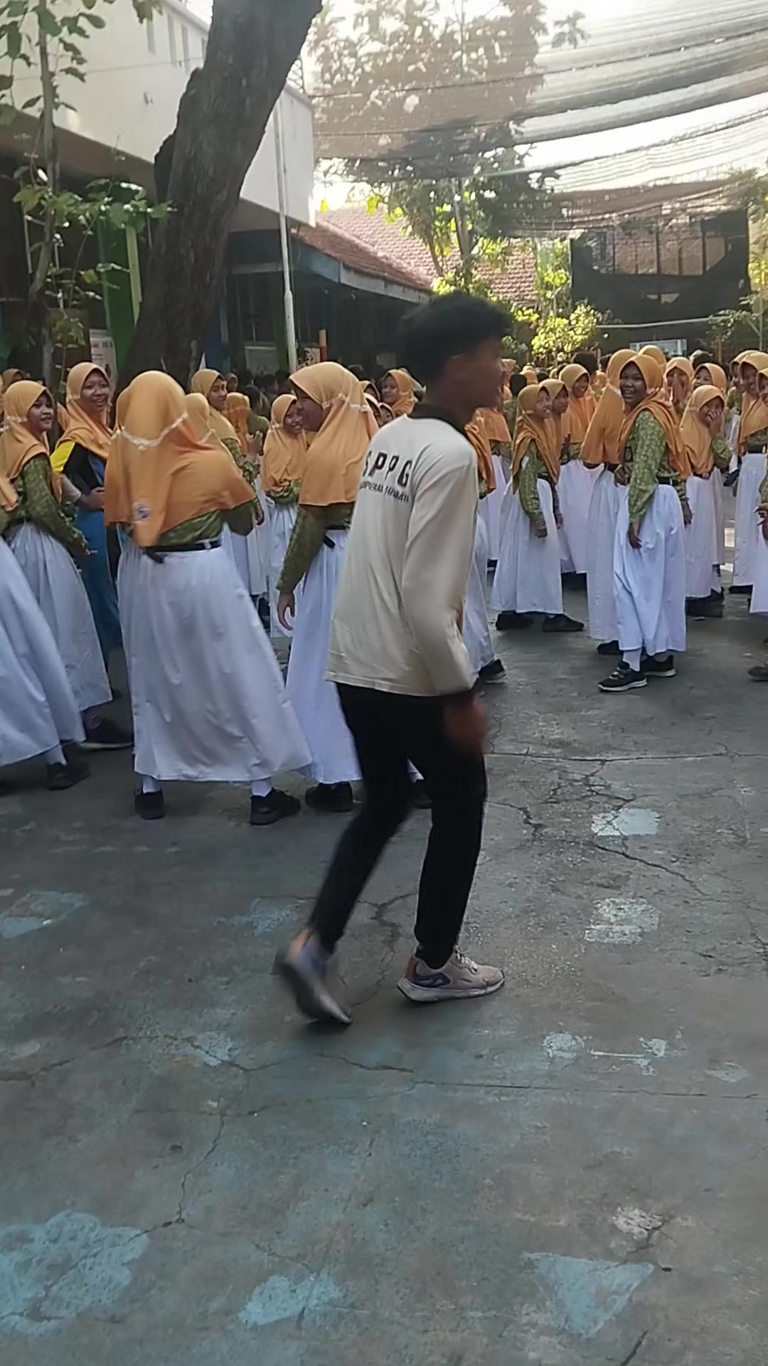 @L 3333 NI 🇴 🇯 🇴 🇱 SURABAYA