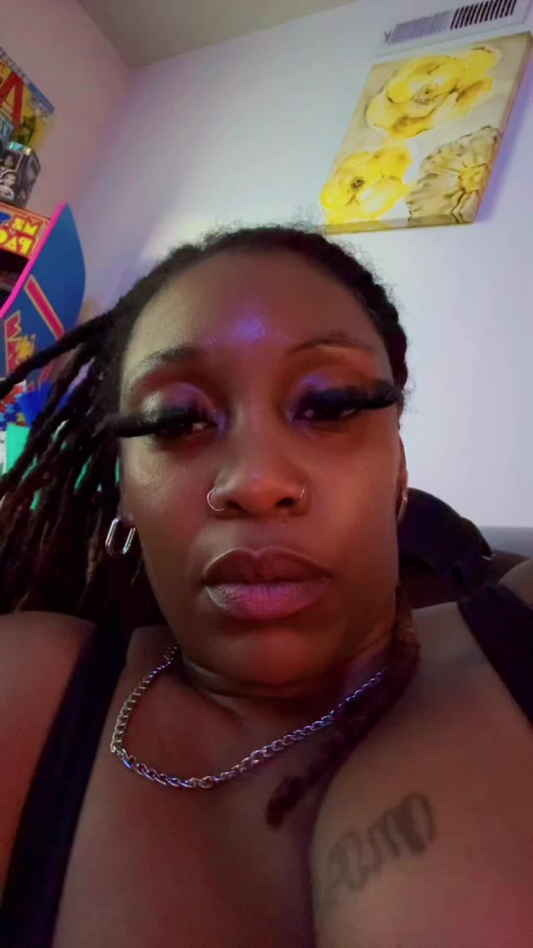 @DivinePriestess GGEnt 💜🔒🧨