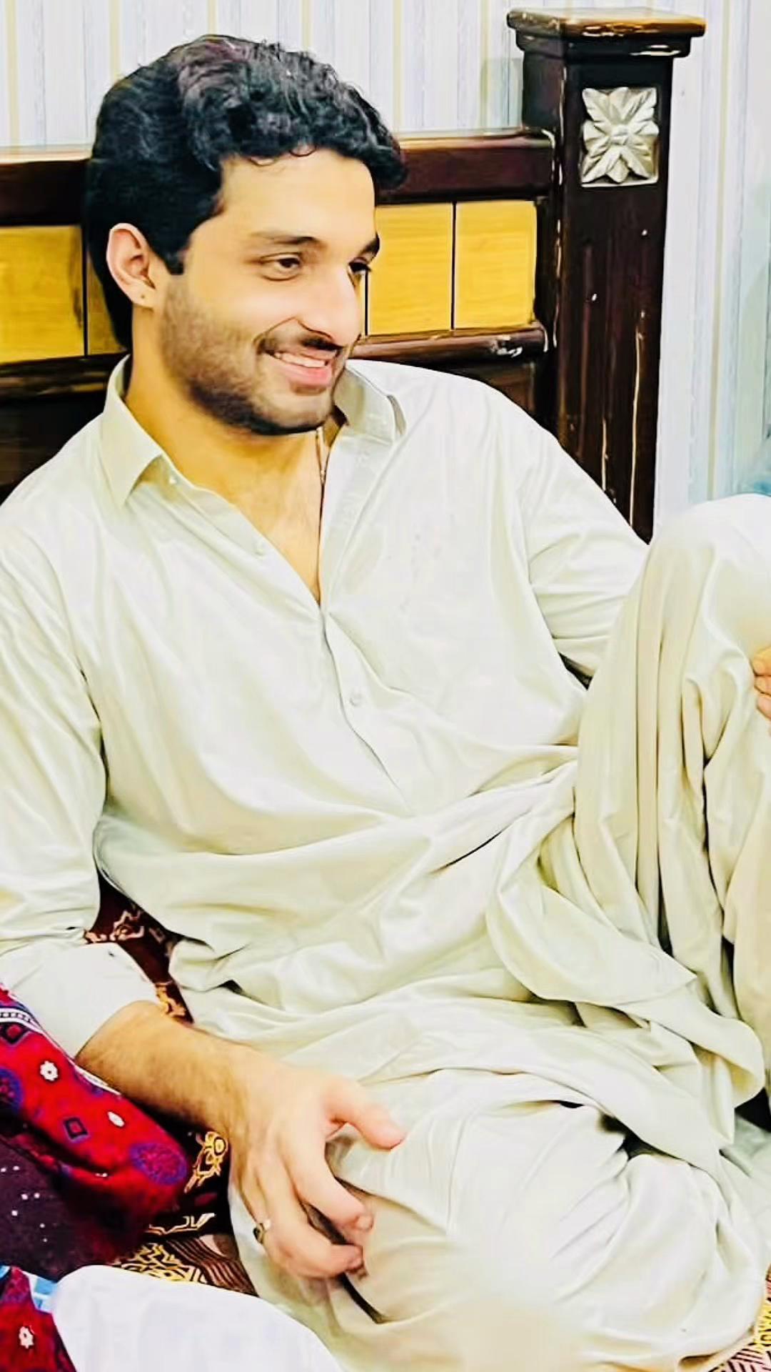 @Najaf Ali Memon 👑